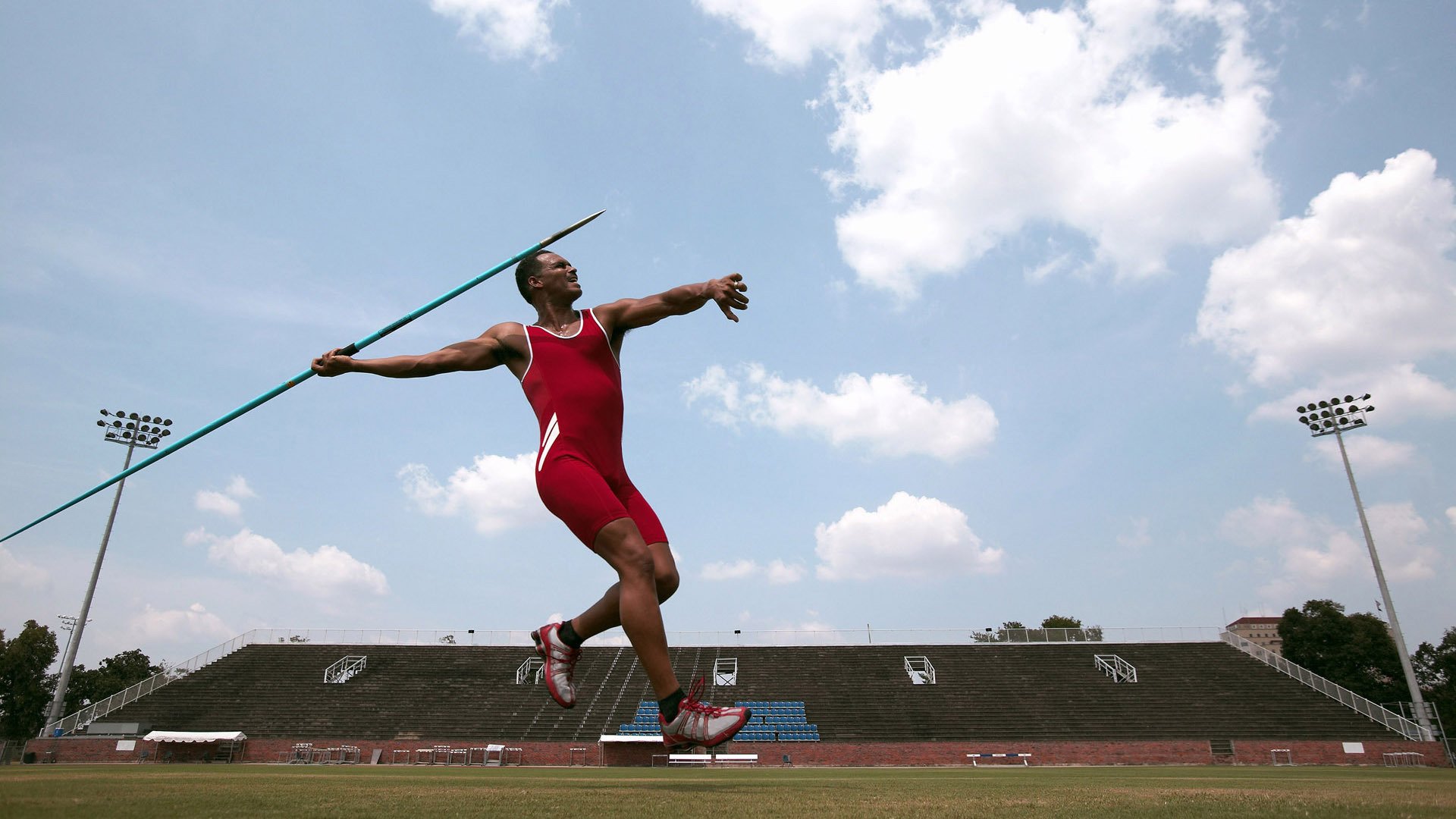 荷兰飞翼绝杀定江山，德甲争冠焦点战上演郁金香奇迹