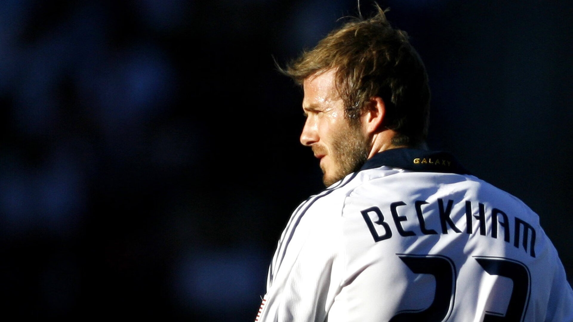 引擎轰鸣下的王权更迭，法拉利战术碾压，汉密尔顿的孤独统治